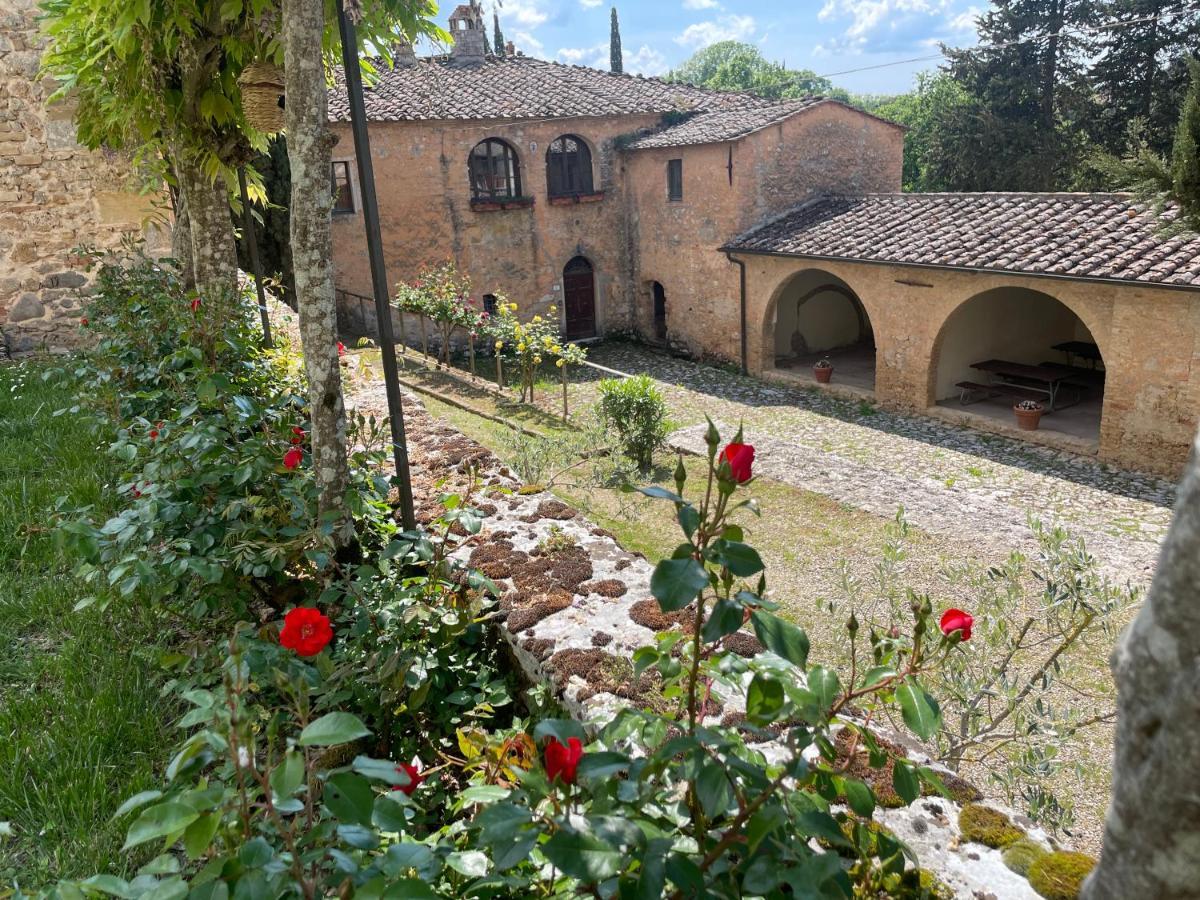 Castel Pietraio Villa มอนเตริจโจนี ภายนอก รูปภาพ