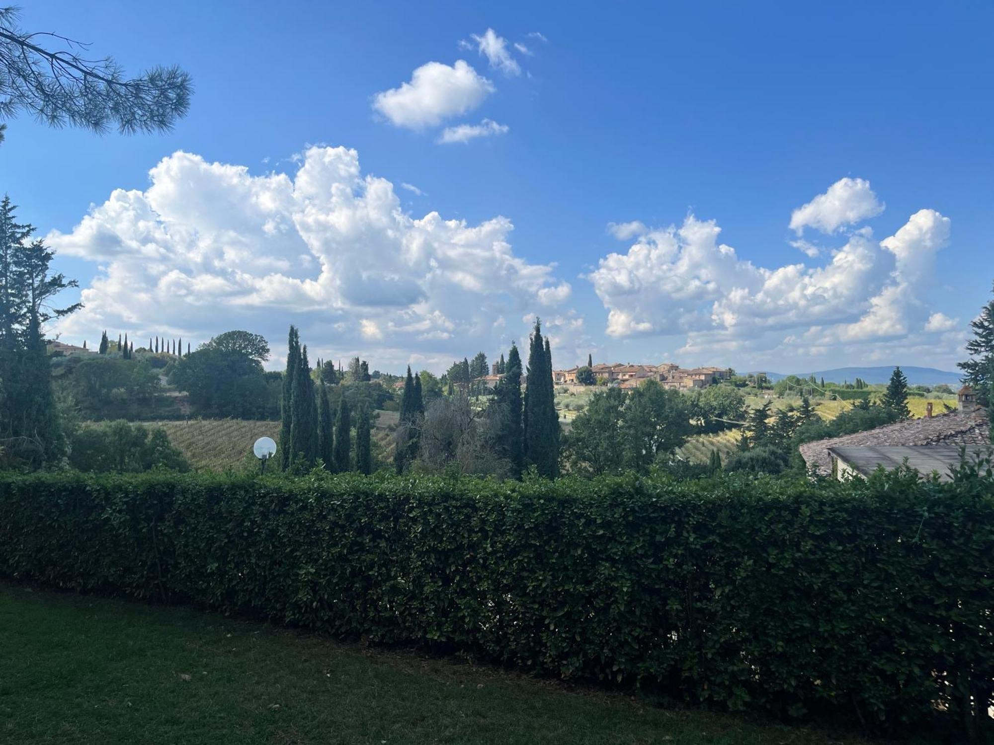 Castel Pietraio Villa มอนเตริจโจนี ภายนอก รูปภาพ