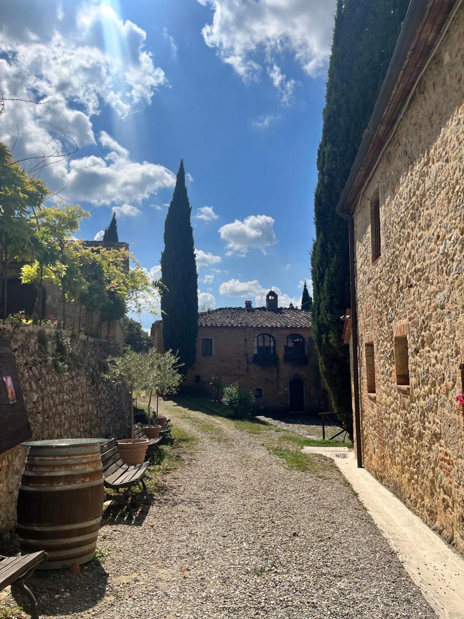 Castel Pietraio Villa มอนเตริจโจนี ภายนอก รูปภาพ